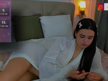 EvaRaider  live sex cam