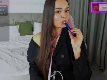 EvaRaider  live sex cam