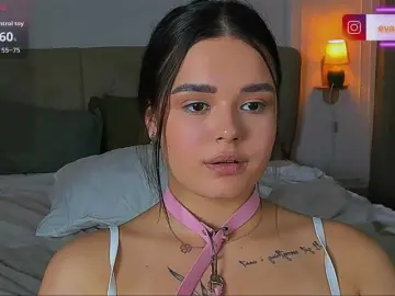 EvaRaider  live sex cam