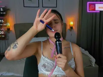 EvaRaider  live sex cam