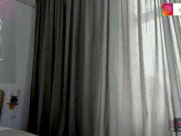 EvaRaider  live sex cam