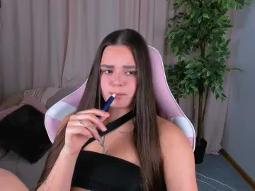 EvaRaider  live sex cam