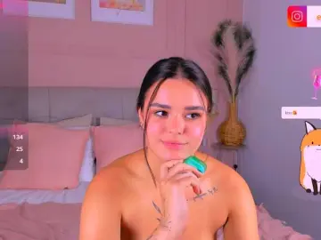 EvaRaider  live sex cam