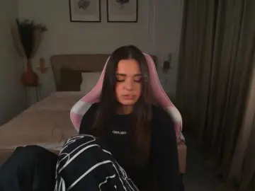 EvaRaider  live sex cam