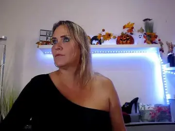 JuliaPink  live sex cam