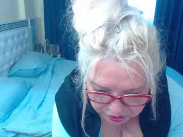 SonyaHotMilf  live sex cam