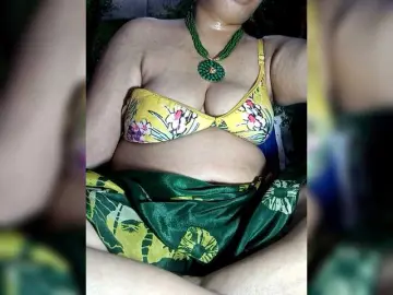Sexycharu  live sex cam