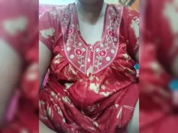 Sexycharu  live sex cam