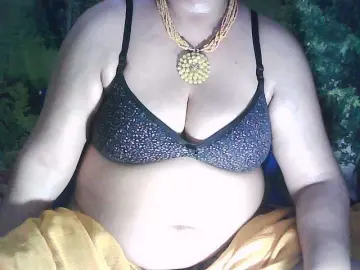 Sexycharu  live sex cam