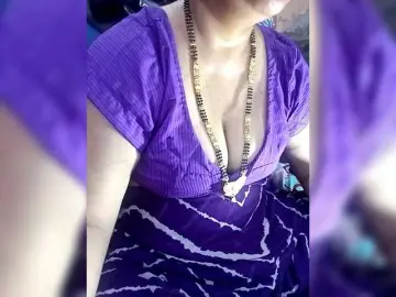 Sexycharu  live sex cam