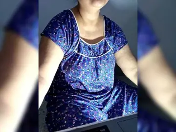 Sexycharu  live sex cam