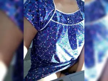 Sexycharu  live sex cam