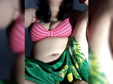 Sexycharu  live sex cam