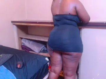 Sexychocolatbox10  live sex cam