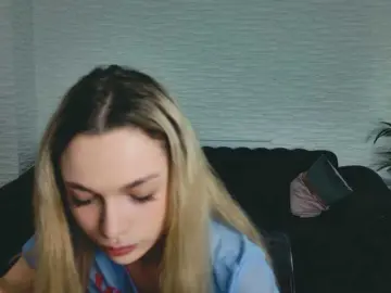 LannaSkyy  live sex cam