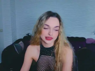 LannaSkyy  live sex cam