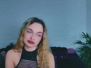 LannaSkyy  live sex cam