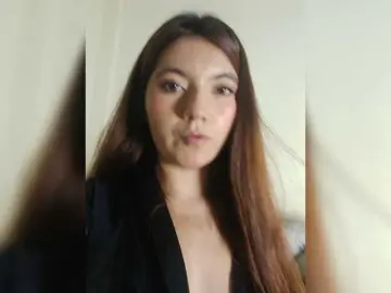LaraJohnson  live sex cam