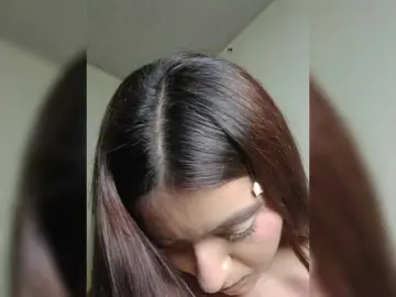 LaraJohnson  live sex cam