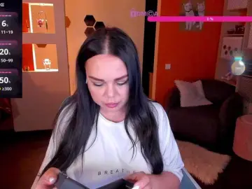 OliviaGoold  live sex cam