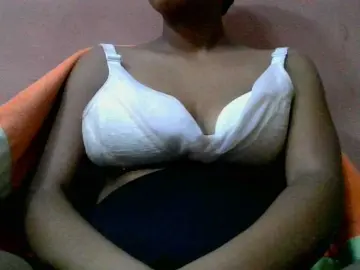 Rosiah2  live sex cam