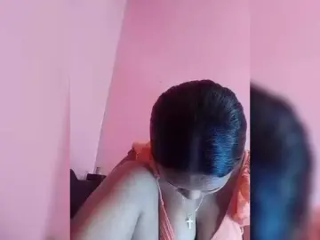 Vaninah  live sex cam