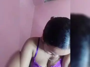 Vaninah  live sex cam