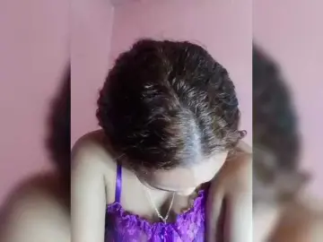 Vaninah  live sex cam
