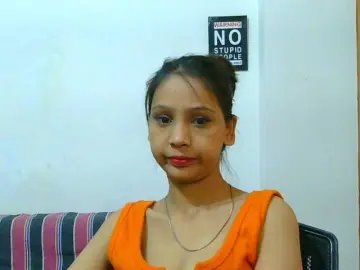 Yashika  live sex cam
