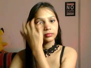 Yashika  live sex cam