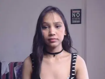 Yashika  live sex cam