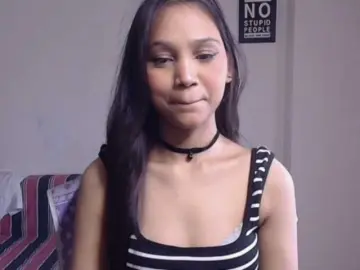 Yashika  live sex cam