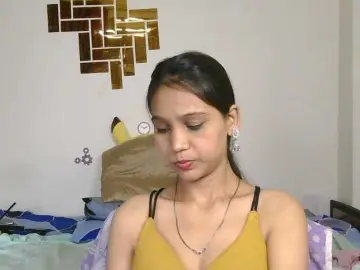 Yashika  live sex cam