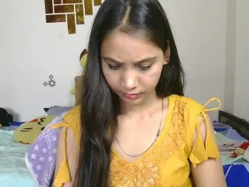 Yashika  live sex cam