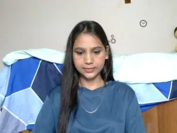 Yashika  live sex cam