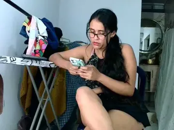 Aisha5  live sex cam