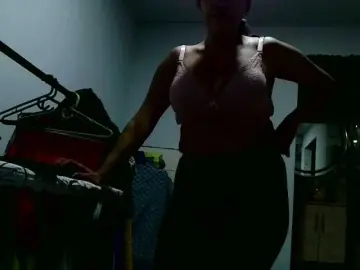 Aisha5  live sex cam