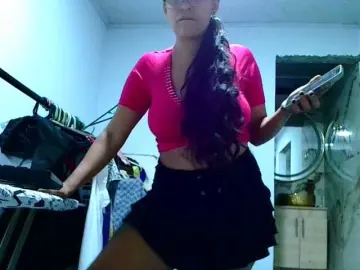 Aisha5  live sex cam