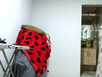 Aisha5  live sex cam