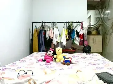 Aisha5  live sex cam