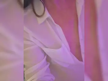 Fox-sexi  live sex cam