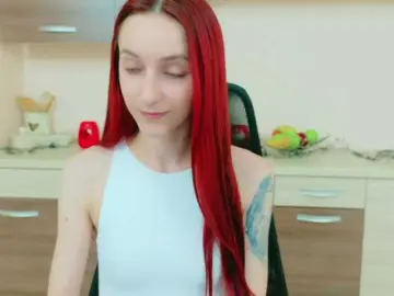 Julia-Jae  live sex cam