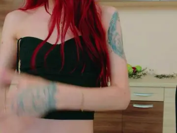 Julia-Jae  live sex cam