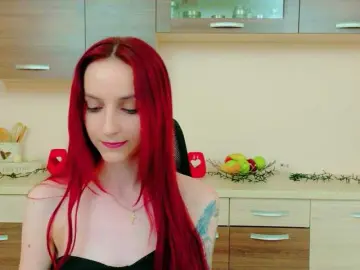 Julia-Jae  live sex cam