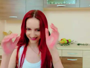 Julia-Jae  live sex cam