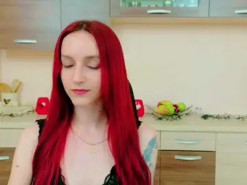 Julia-Jae  live sex cam