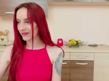 Julia-Jae  live sex cam