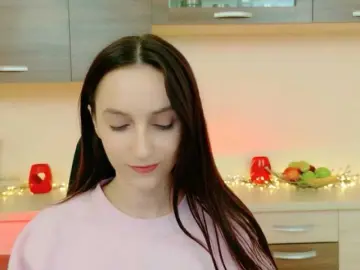 Julia-Jae  live sex cam