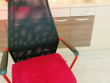 Julia-Jae  live sex cam