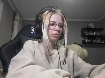 RomonaDoggette  live sex cam